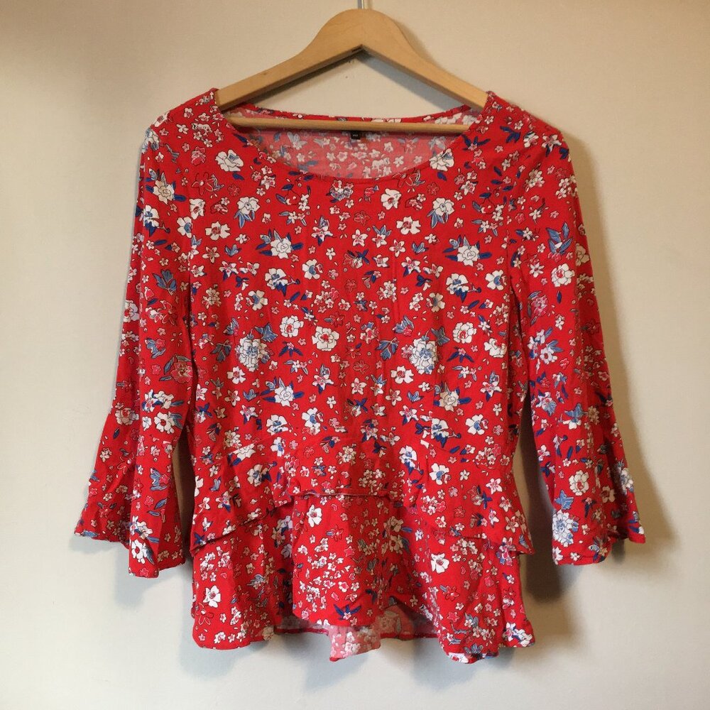 RW&CO. Bright Red Floral Ruffle Sleeve Tiered Hem Blouse Viscose Size Medium